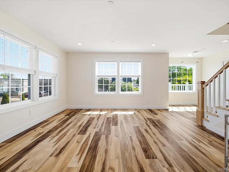 740 S Ocean Ave — Photo 25