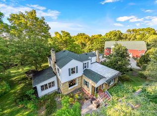 24400 N Kelsey Rd, Barrington, IL 60010