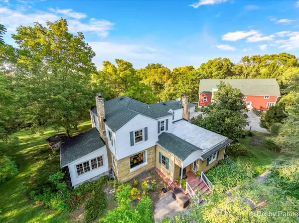 24400 N Kelsey Rd, Barrington, IL 60010