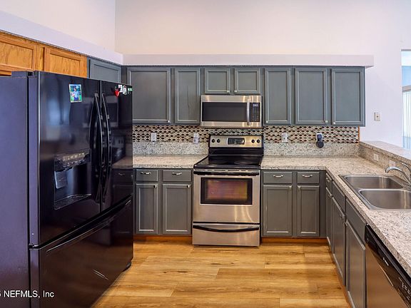 3rd image of 934 ASHTON COVE Terrace