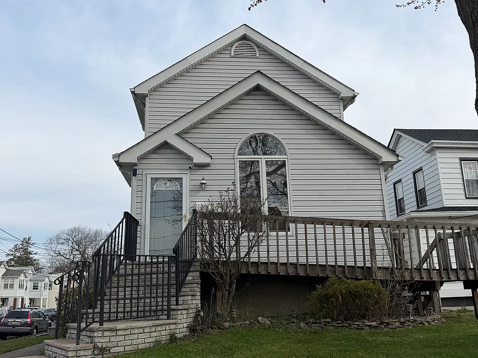 101 Liberty St #2