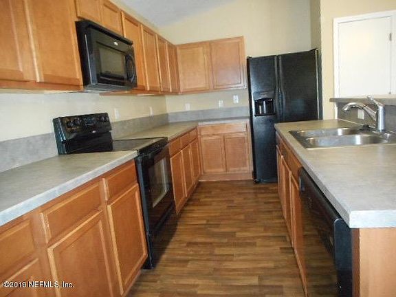 5th image of 2231 Brian Lakes Dr N