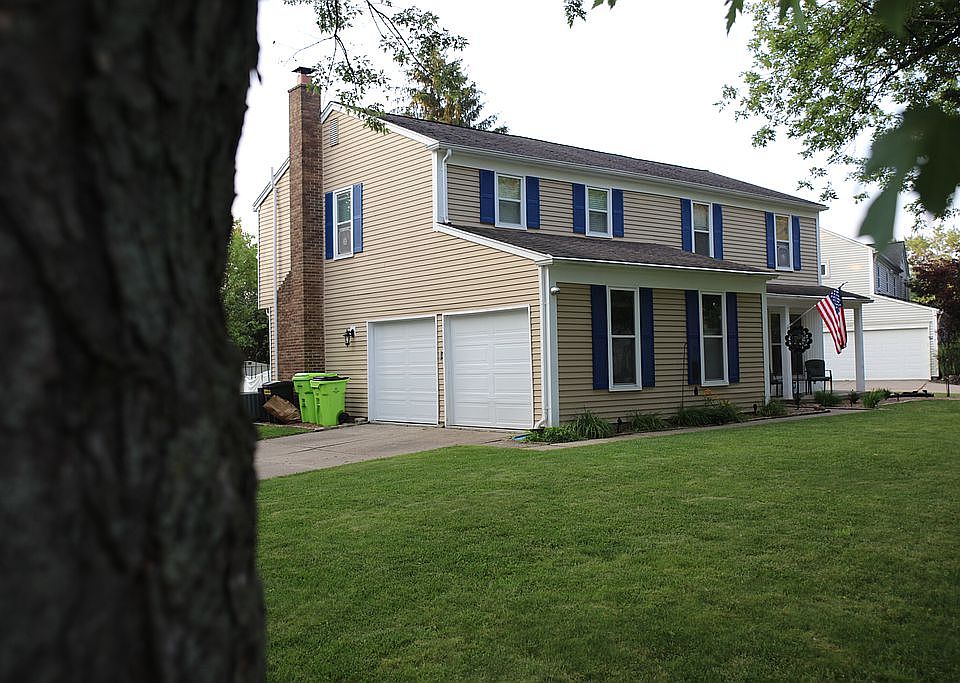 1st image of 5584 Piccadilly Cir S