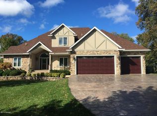 686 E Lake Geneva Rd NE, Alexandria, MN 56308