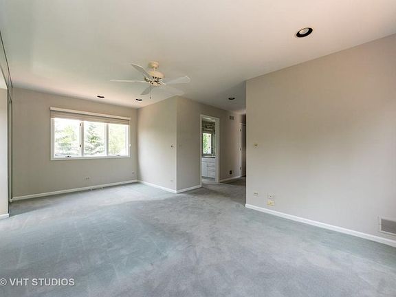 Huge master bedroom! Even with king size bed you'll have plenty of room for other furniture.