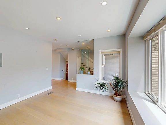 5th image of 642 Mississippi St