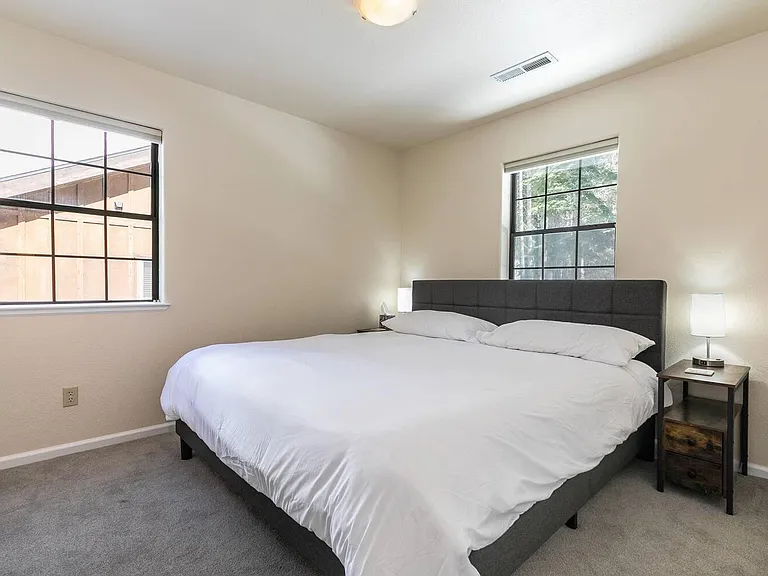 15681 Northwoods Blvd — Photo 11