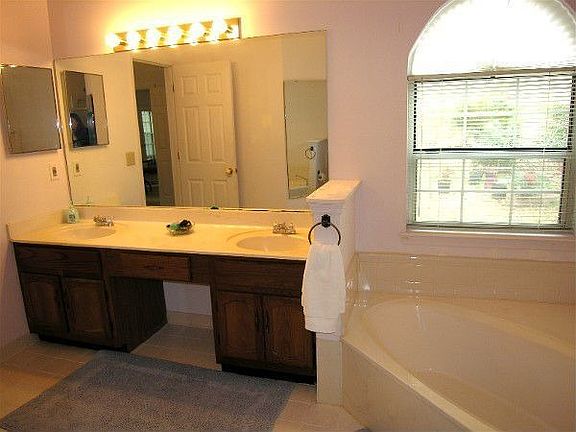 Double Vanity-Master Bath