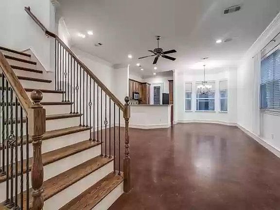 4th image of 5556 Martel Ave