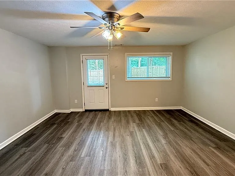 737 Calico Ln — Photo 48