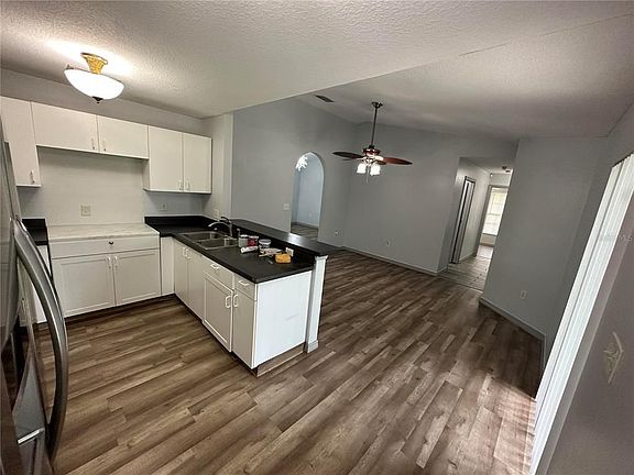 3rd image of 2418 6th Avenue Dr E