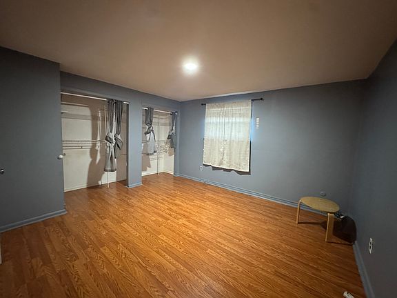 4th image of 2867 Walnut Hill St