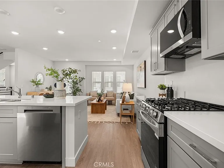2109 N White Ave #2109A — Photo 24