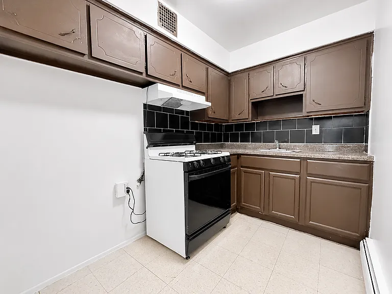148-09 88th Ave #3A — Photo 8