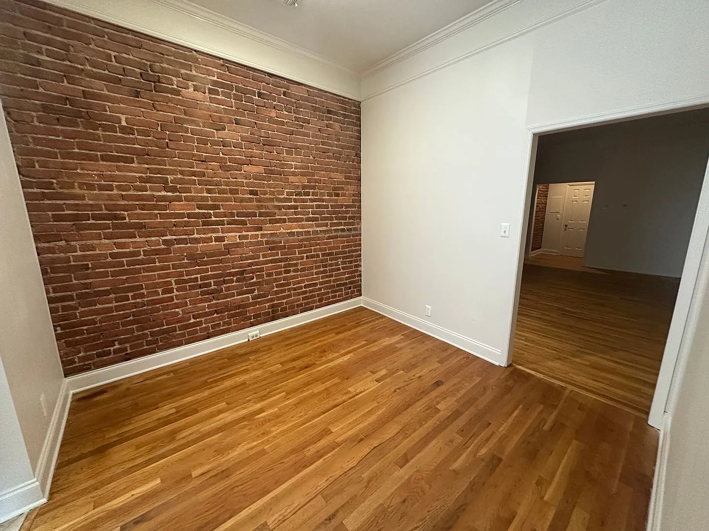 2 bed, 1.0 bath, 745 sqft, $1,275 — Photo 3