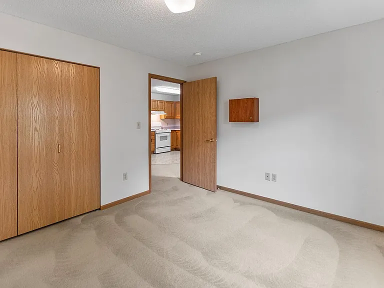 Kenyon Garden Apartments — Photo 6