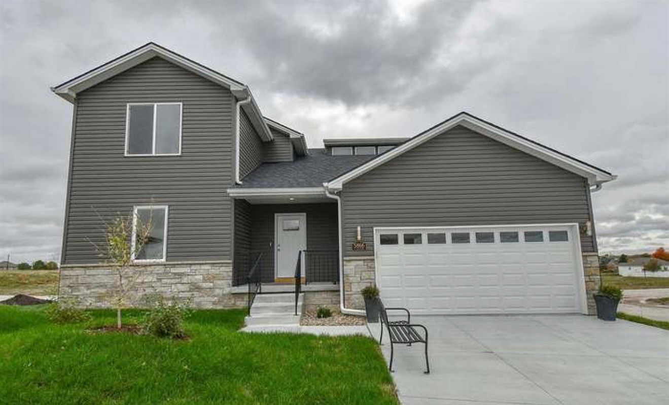 5866 S 94th St, Lincoln, NE 68526 | Zillow