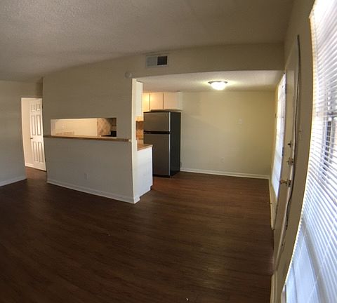 4th image of 4709 Harmon Ave #313