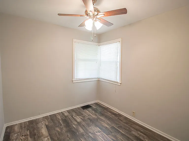 301 W Forest Ave — Photo 28