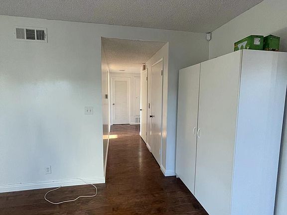 4th image of 20597 Calpet Dr