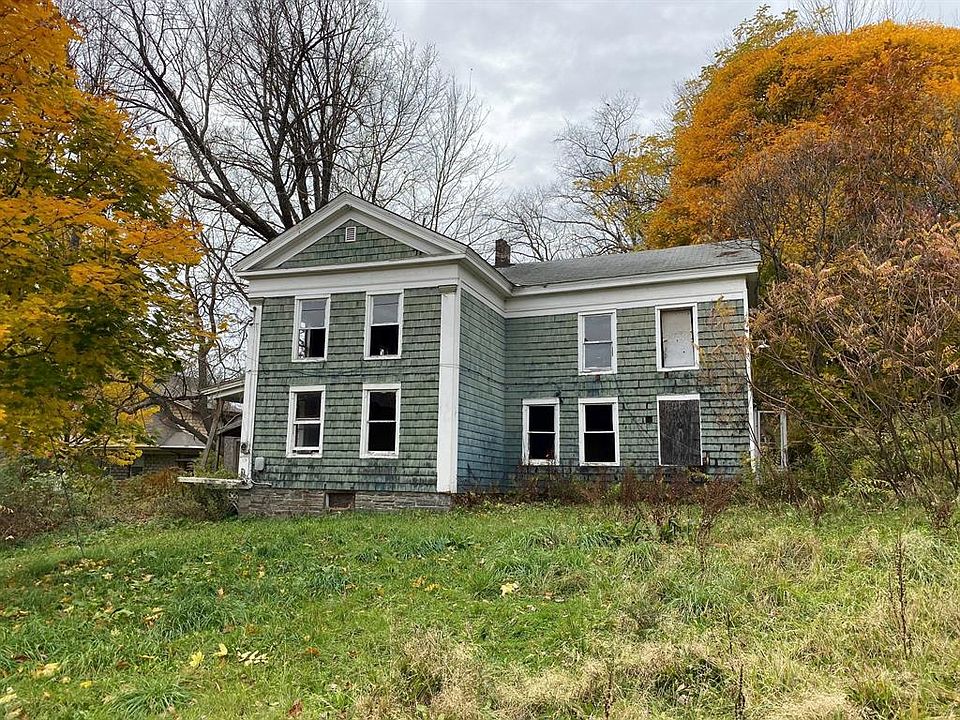 1st image of 83 Leonard St