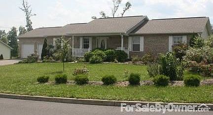 3rd image of 648 Keene Cir