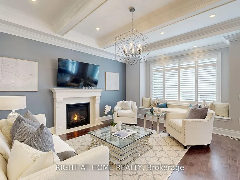 385 Tudor Ave — Photo 9