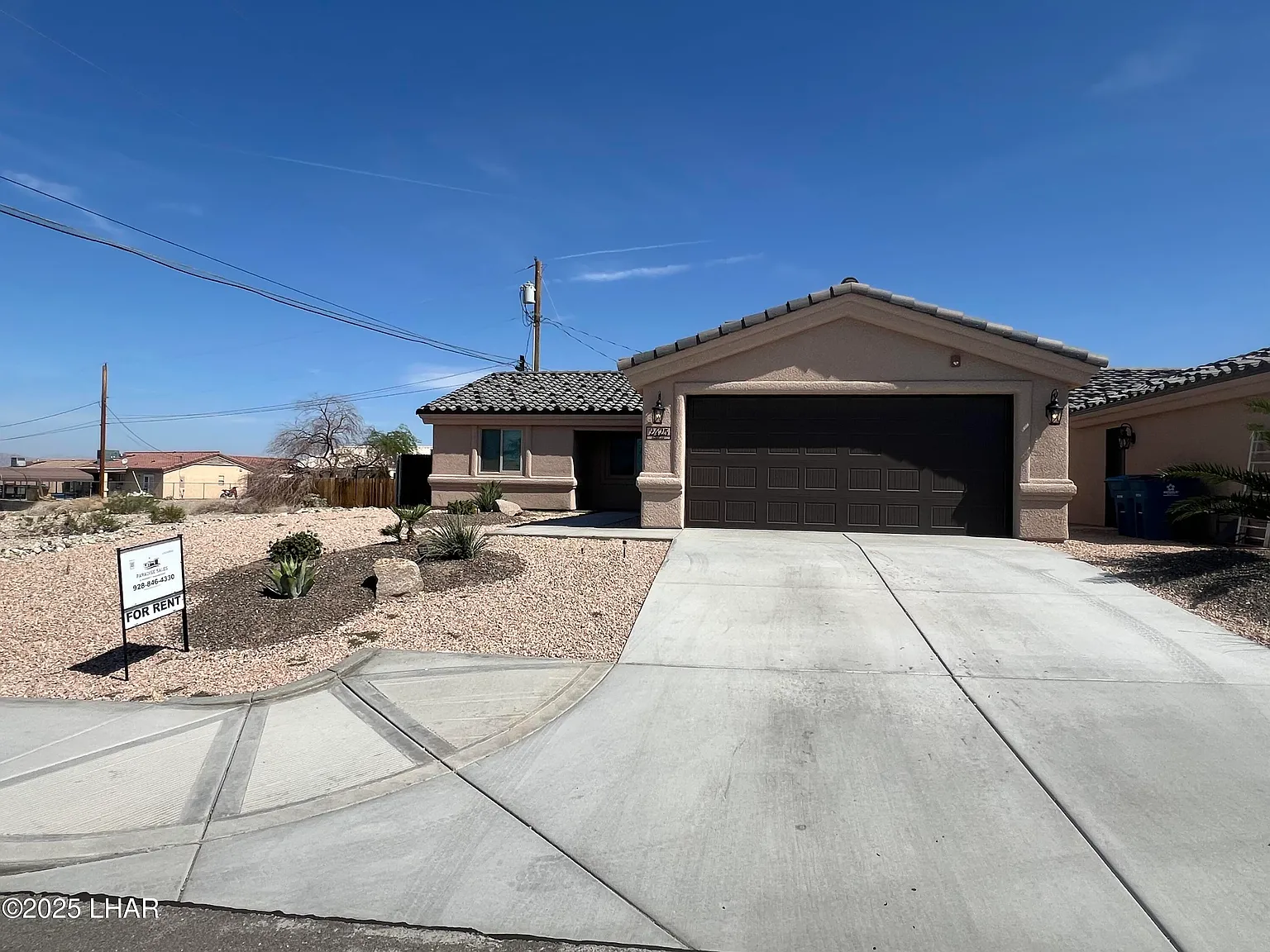 3 bed, 2.0 bath, 1300 sqft, $1,950 — Photo 2