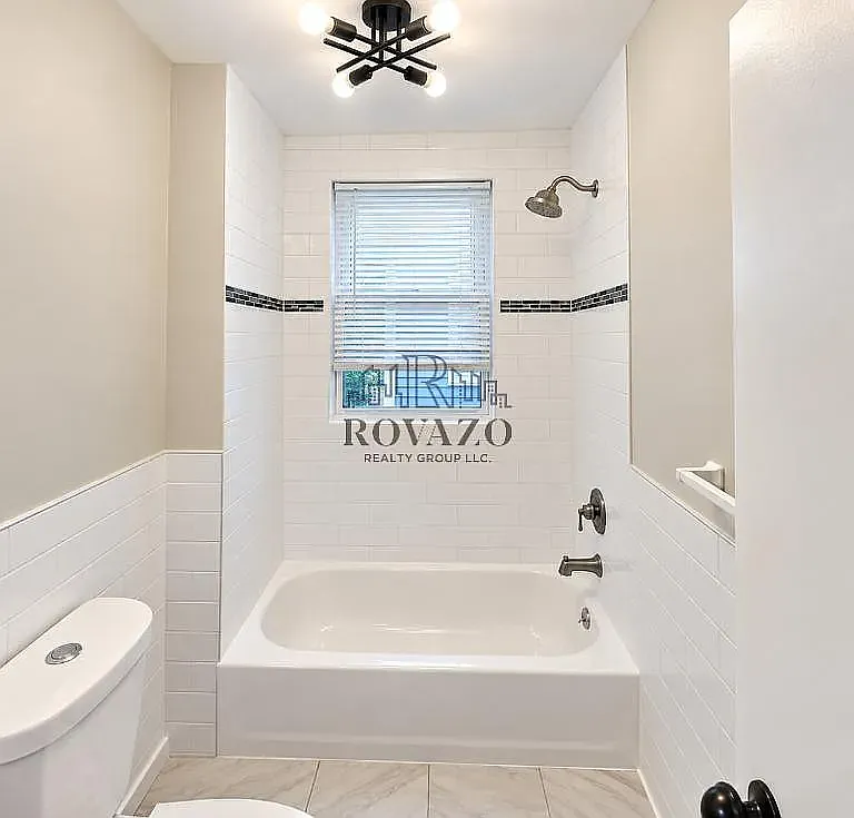 3 bed, 800 sqft, $2,095 — Photo 3