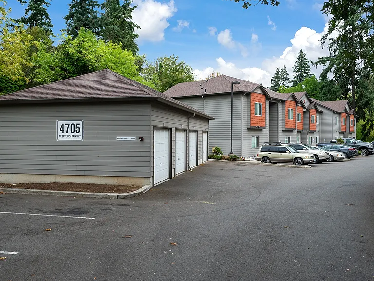 Leverich | Exterior