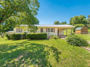 729 Johnson St, Sweetwater, TN 37874