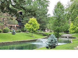 8111 Waterbury Ct APT 309, Woodridge, IL