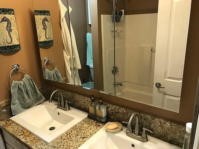 DOUBLE SINKS