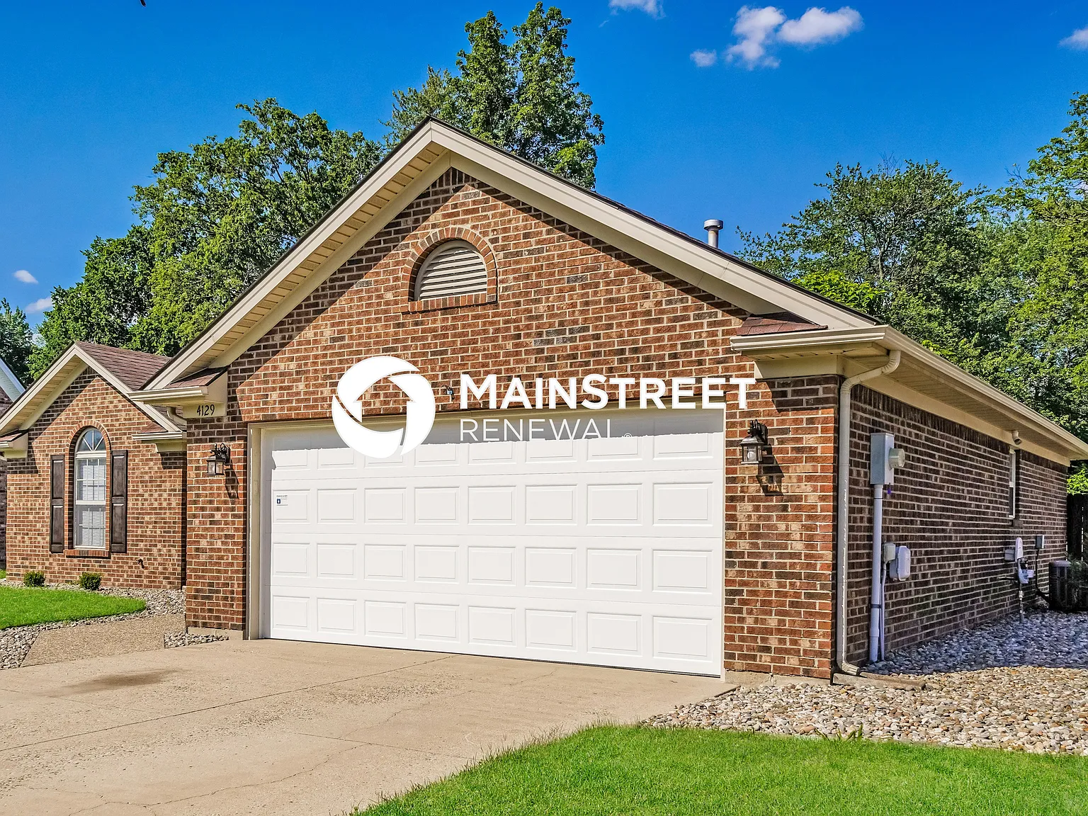 4129 Lakeside Dr — Photo 3