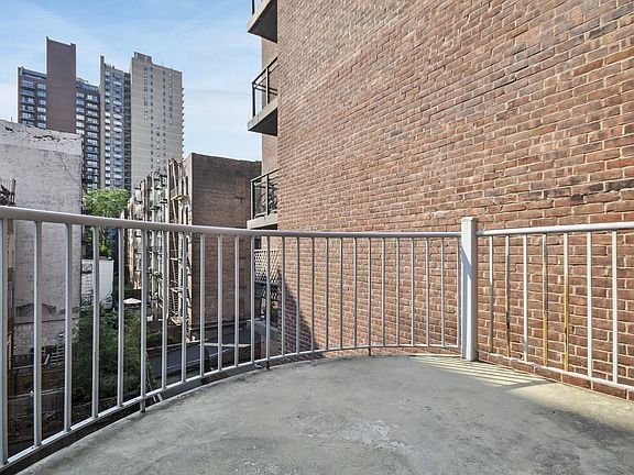 4th image of 1569 2nd Ave #4