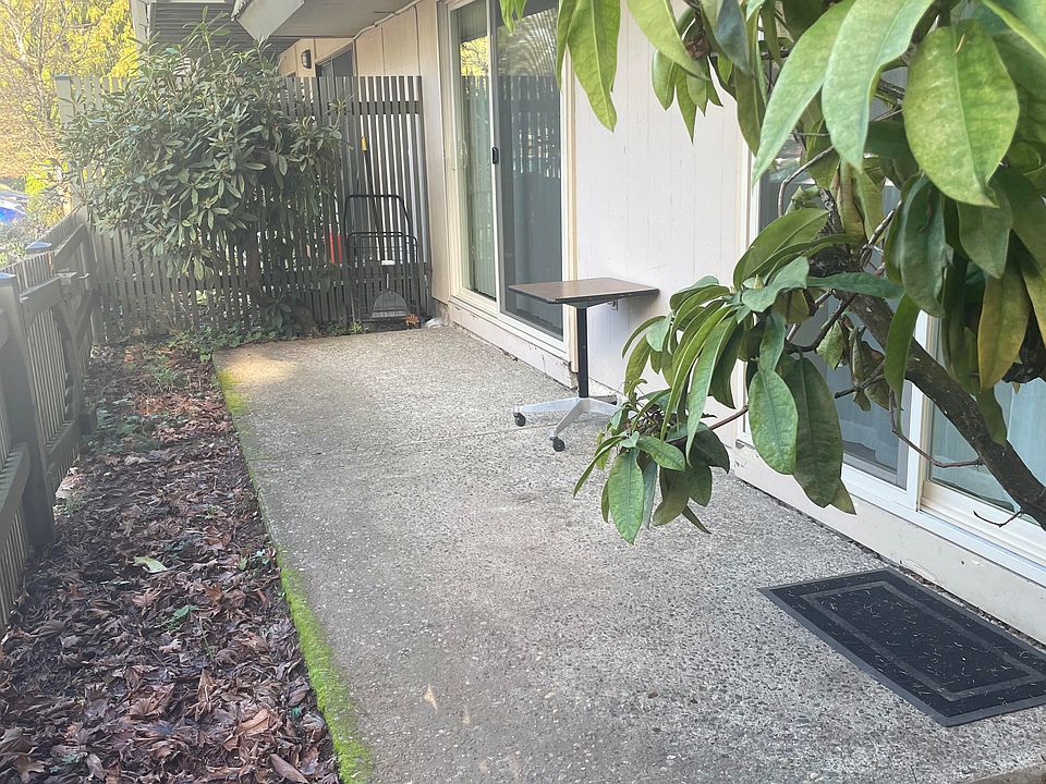 1st image of 1400 154th Ave NE