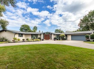 174 Dan Troy Dr, Williamsville, NY 14221