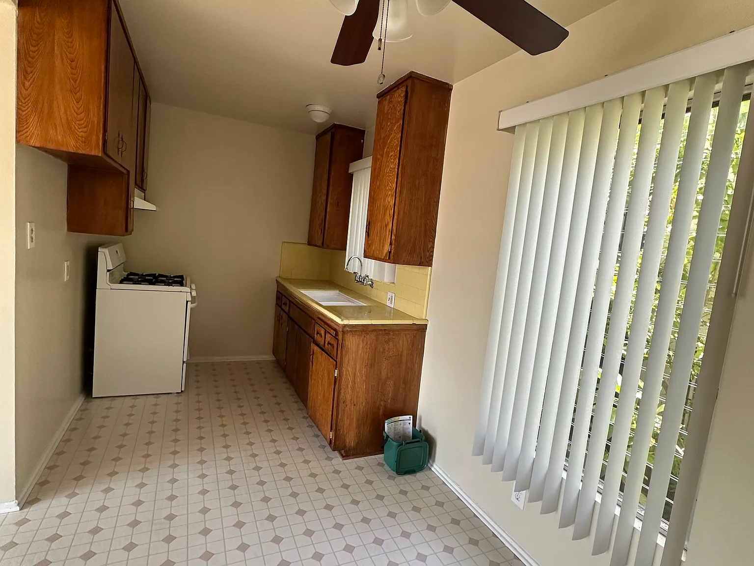 1156 N Cahuenga Blvd — Photo 4