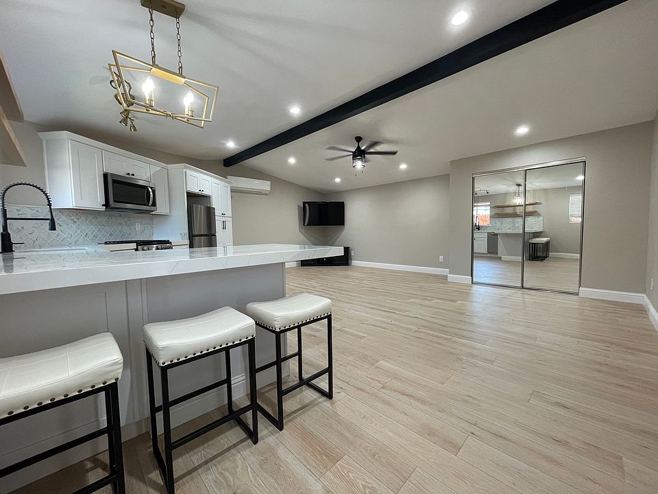 1st image of 2759 8th St #2