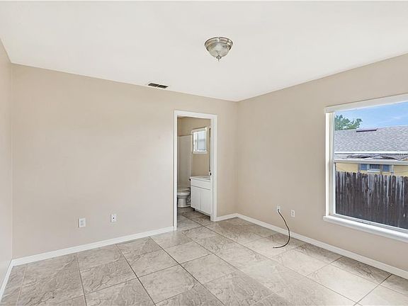 5th image of 2626 Legend Ct