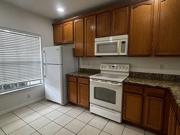 5th image of 10684 Savannah Wood Ct #104