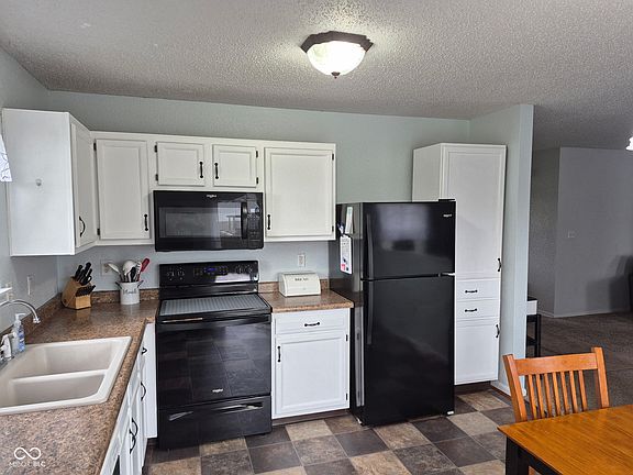2nd image of 5703 Wood Hollow Dr