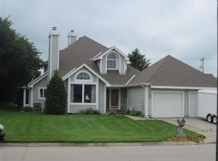 821 Madden Rd, Hastings, NE 68901