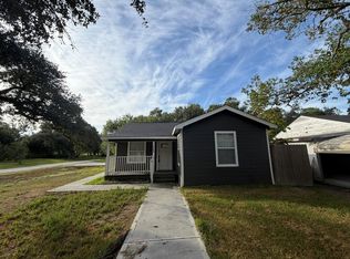 104 Mesquite St, Louise, TX 77455