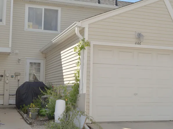 446 Meadow Green Ln, Round Lake Beach, IL 60073