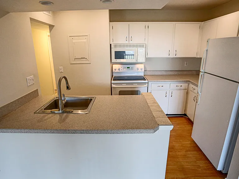 40 Andalusia Ct #40 — Photo 12