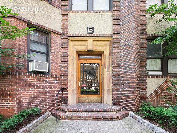 4th image of 504 Grand St APT G63