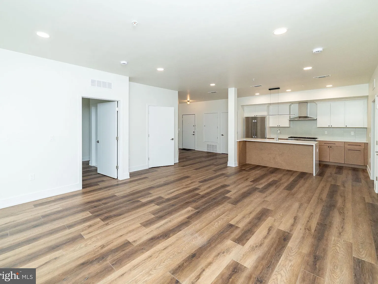 3 bed, $5,500 — Photo 4