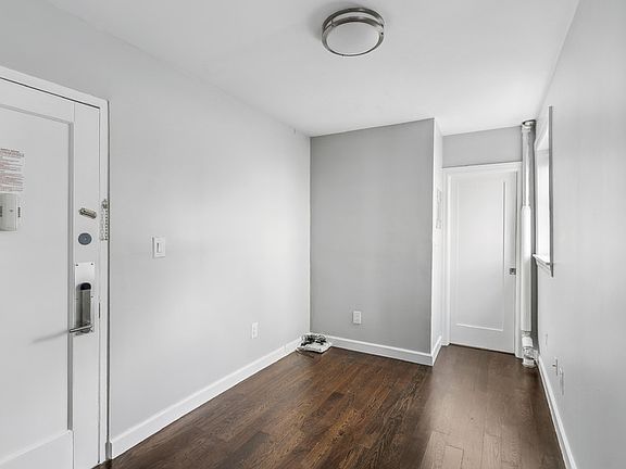 3rd image of 322 E 61st St APT A