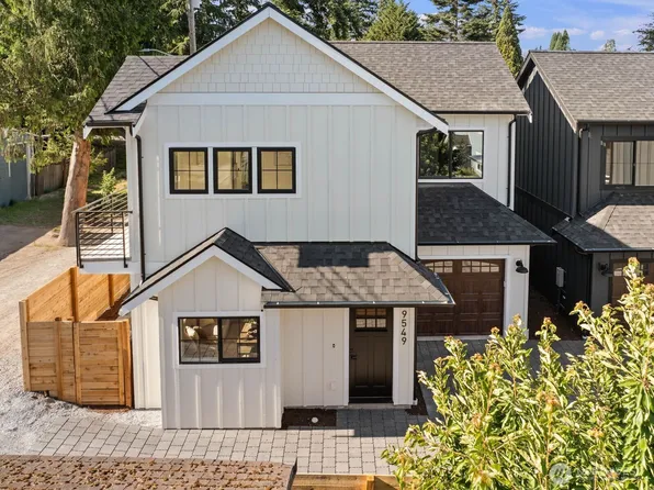 9549 Evanston Avenue N, Seattle, WA 98103